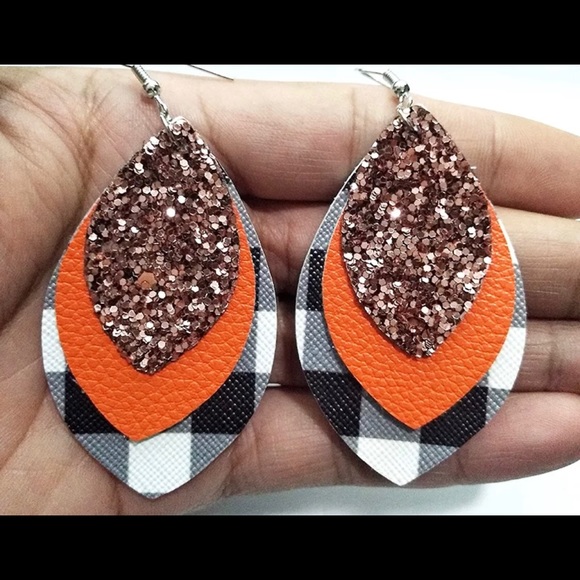 Glitter Buffalo Plaid Triple Layered Earrings - Picture 3 of 4